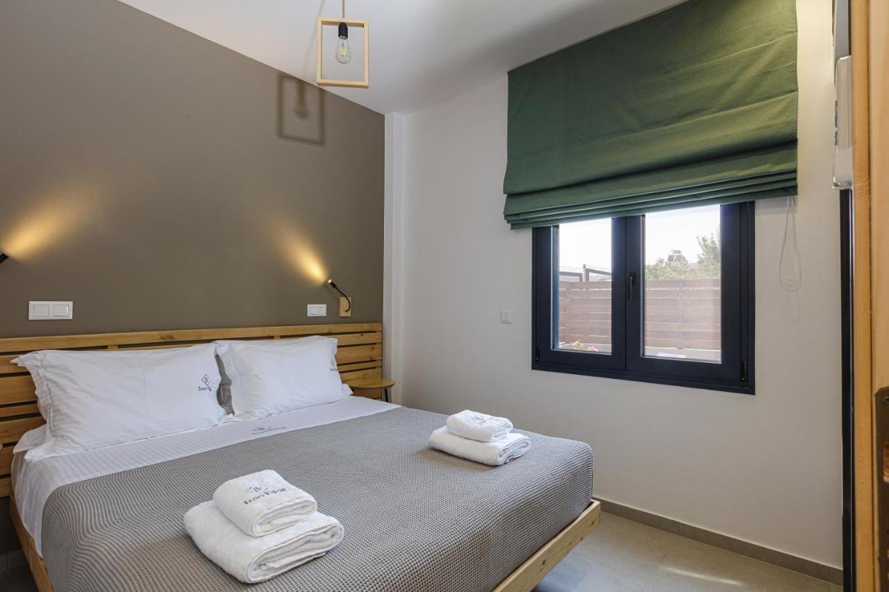 Iron Villas - Nefeli & Oniros Pangalochori Ngoại thất bức ảnh